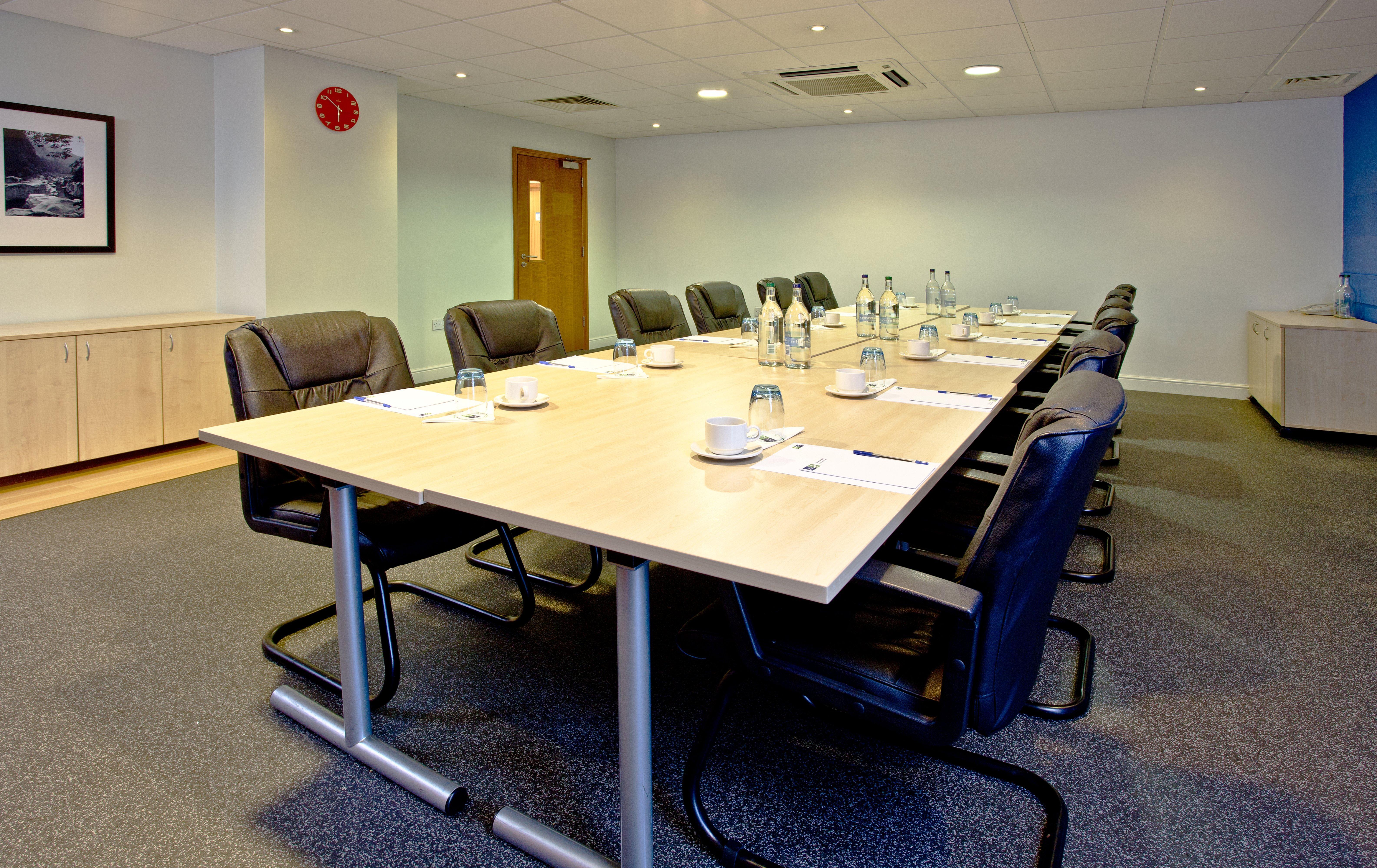 Holiday Inn Express Shrewsbury By Ihg Экстерьер фото