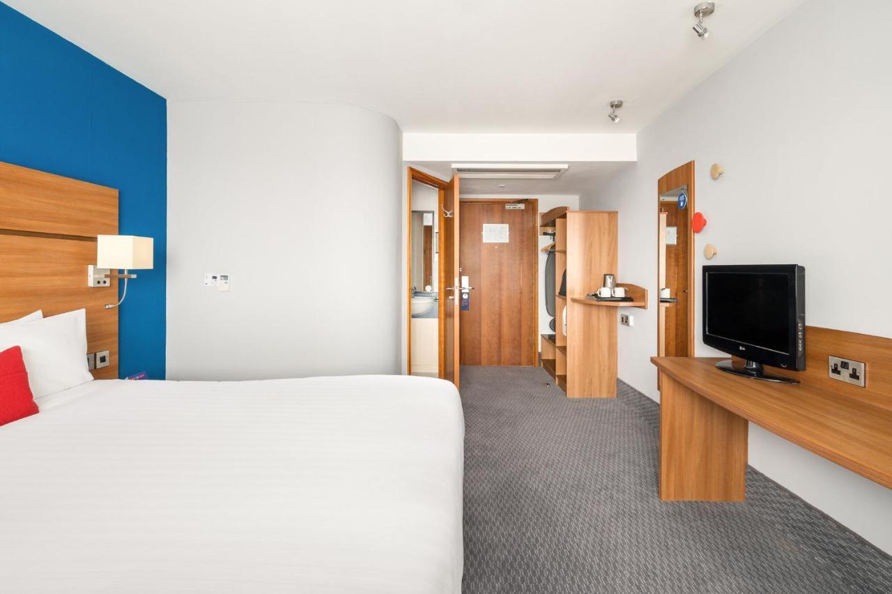 Holiday Inn Express Shrewsbury By Ihg Экстерьер фото