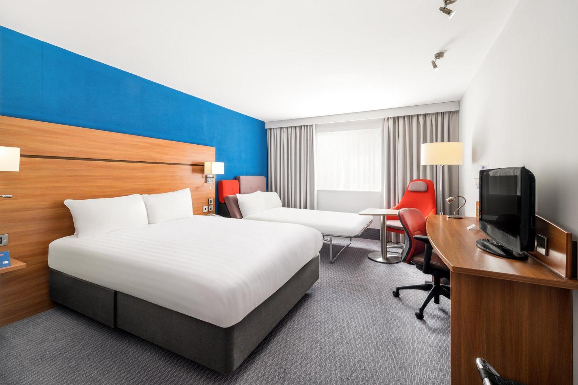 Holiday Inn Express Shrewsbury By Ihg Экстерьер фото