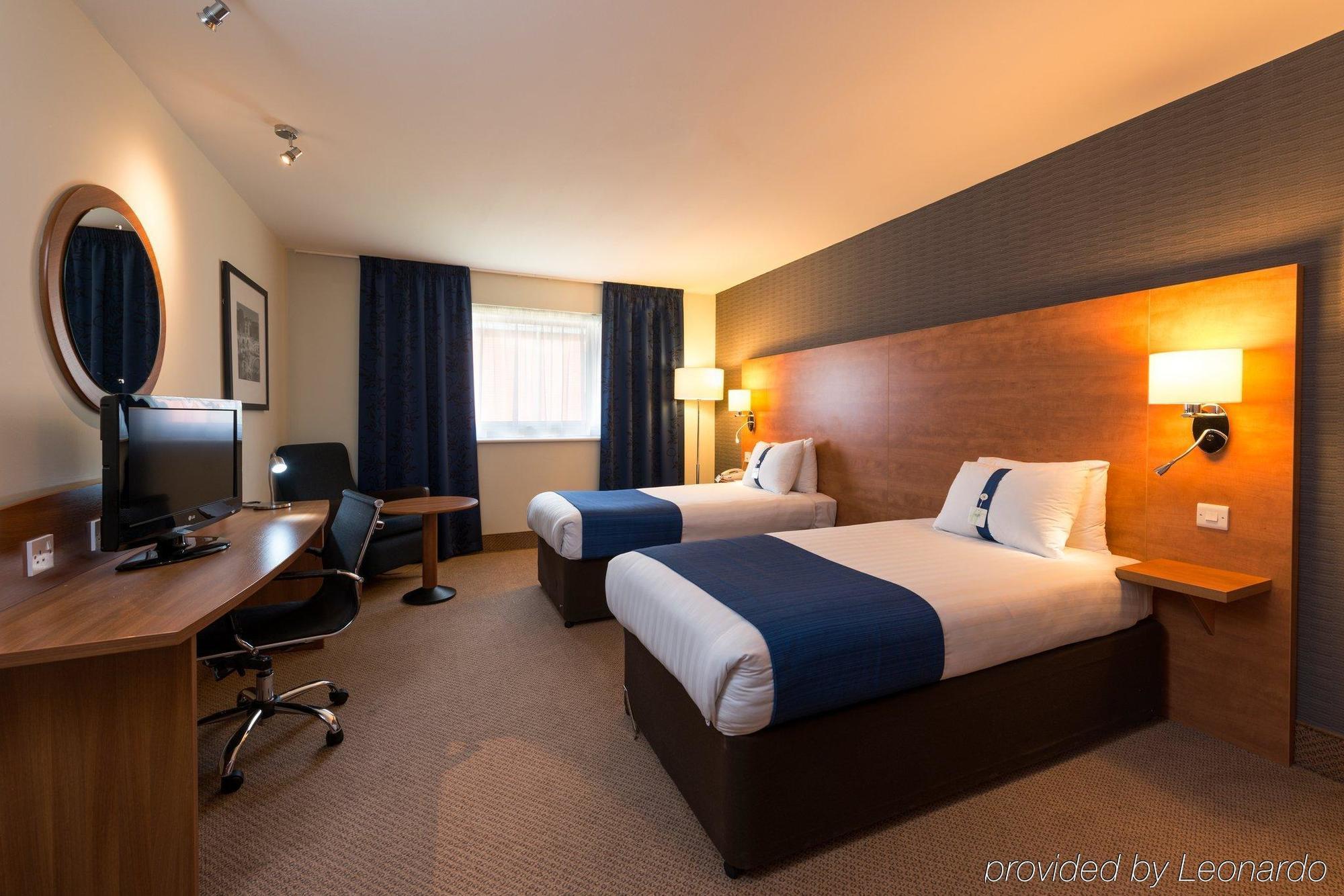 Holiday Inn Express Shrewsbury By Ihg Экстерьер фото